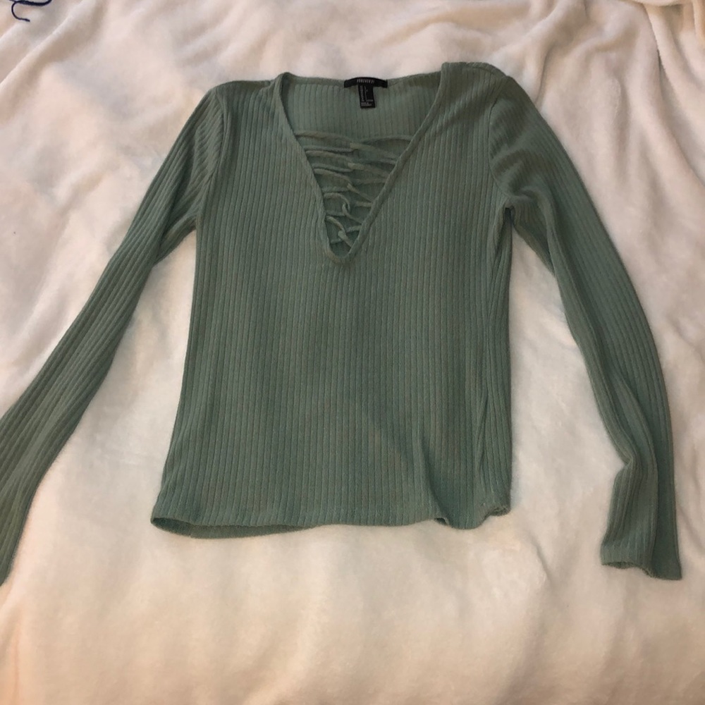 Green stretchy long sleeve with front cut out